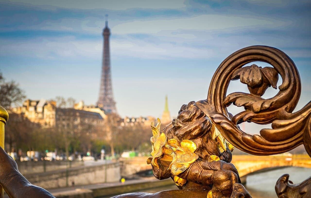 Eiffel Tower from Pont Alexandre-III, 8 April 2015